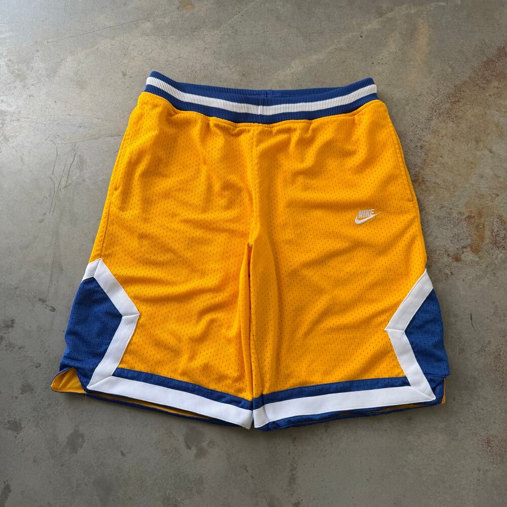 Vintage Y2K Nike Mesh Lakers Colorway Retro Diamond Basketball Shorts Size Large